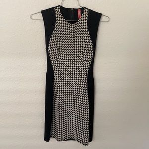 Eight Sixty Black form fitted dress. Size small zippered worn five times